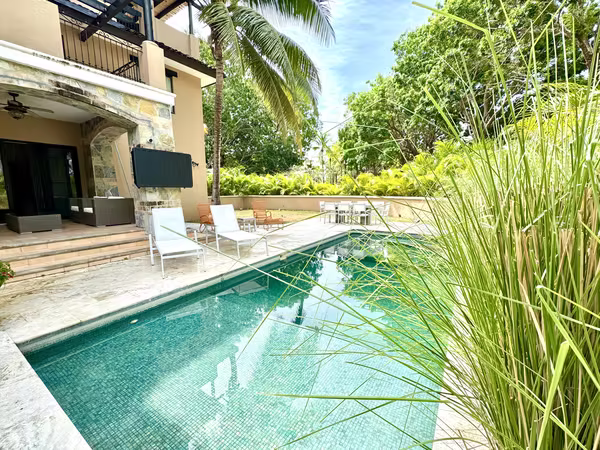 BUENAVENTURA- PH BRISTOL PLANTA BAJA CON PISCINA- VENTA