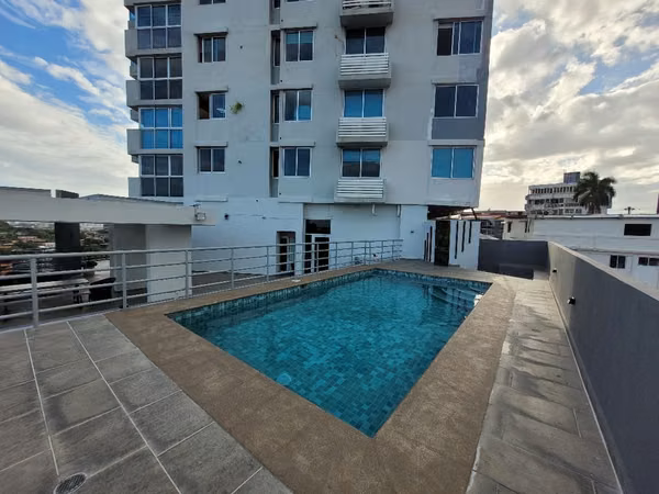 Venta de moderno apartamento con depósito y vista a la ciudad en Panoramic – Villa de las Fuentes