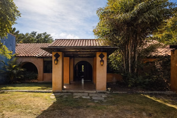 Nearly 1 hectare in Coronado with house and pool | 9,870 m²