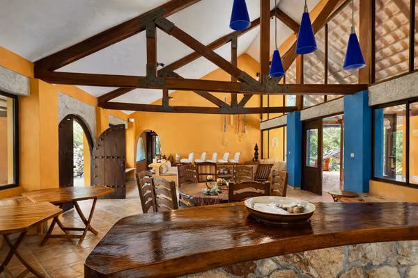 Nearly 1 hectare in Coronado with house and pool | 9,870 m²