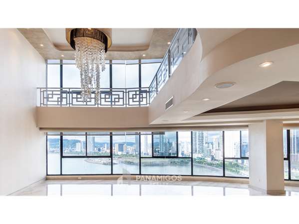 Penthouse de 2 pisos con vista en Mar de Plata, Punta Paitilla