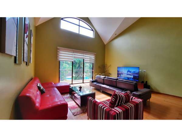 Loft amoblado en venta en Embassy Club, Clayton