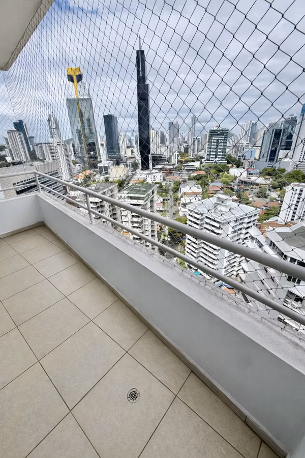 PH Sol Marina | 240m² amoblado | Piso alto | $389,000