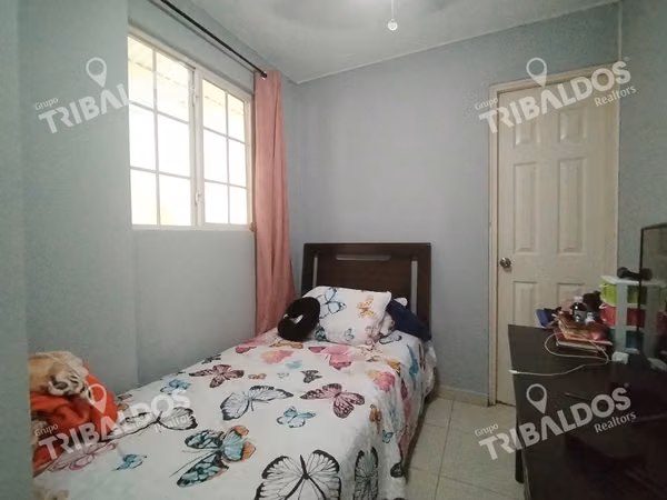 VENTA DE CASA ADOSADA EN  VILLA DE LAS AZORES EN VILLA LUCRE