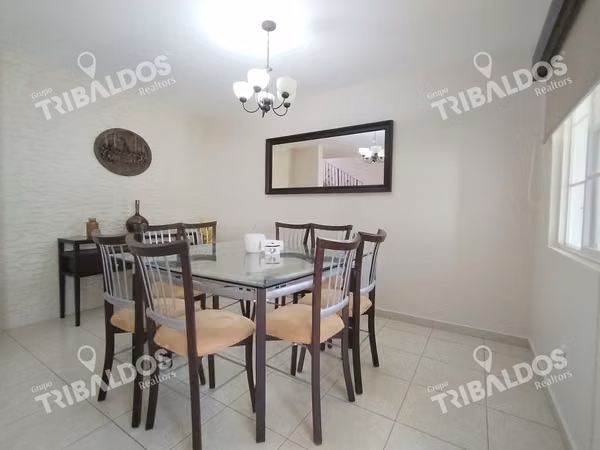 VENTA DE CASA ADOSADA EN  VILLA DE LAS AZORES EN VILLA LUCRE