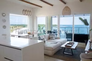 Venta de Apartamento con 194m2 en Maria Chiquita PH Playa Escondida 26-3381SR
