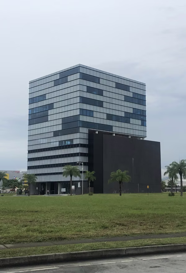 Office ready to occupy in PH 37E, Santa Maria Business District