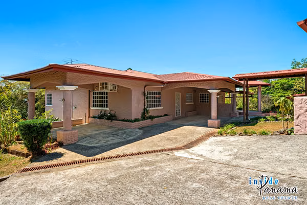 7 Hectares Mountain Residence | Solar-Powered Home in Jaramillo Abajo Boquete Panama