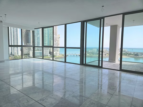 SEAPOINT – 325mt2 RESALE $930K