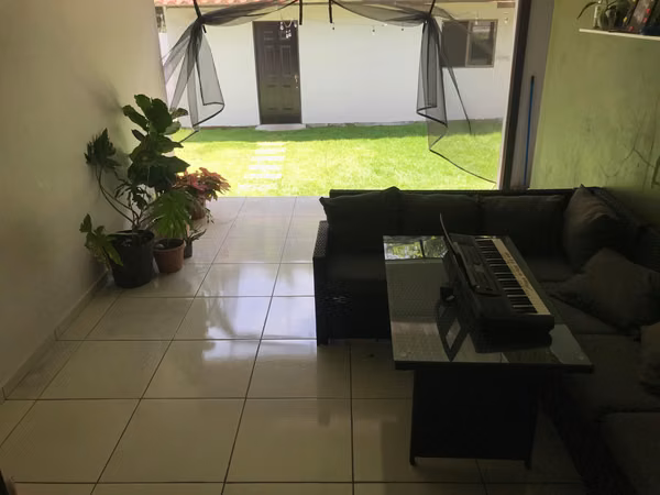 Corner house for sale in San Carlitos (David)