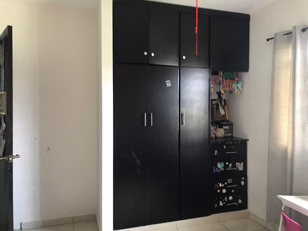 Corner house for sale in San Carlitos (David)