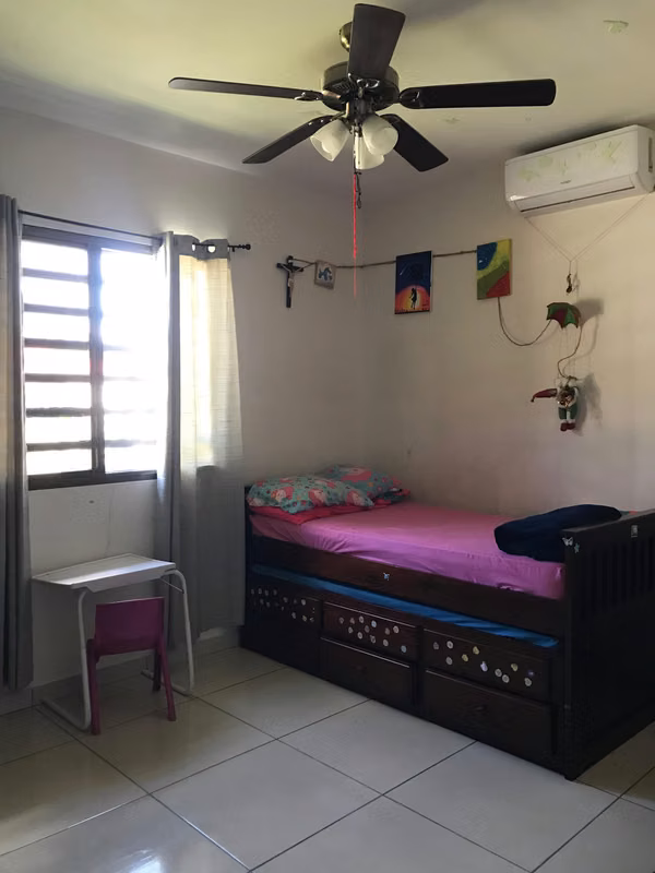 Corner house for sale in San Carlitos (David)
