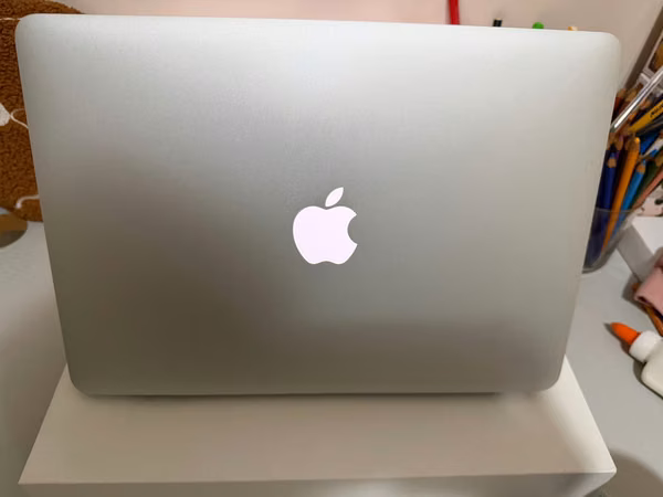 MacBook Air 13-inch 2017