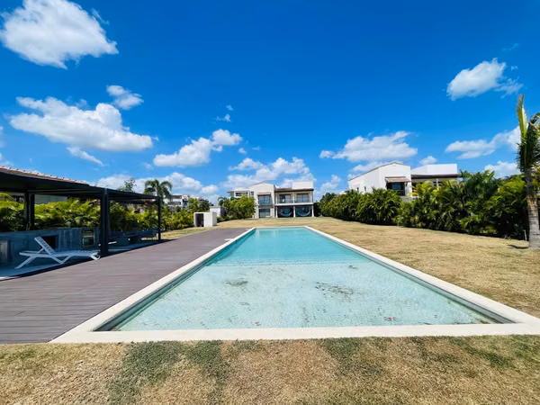 Sale of house in casamar. in front of the Sea