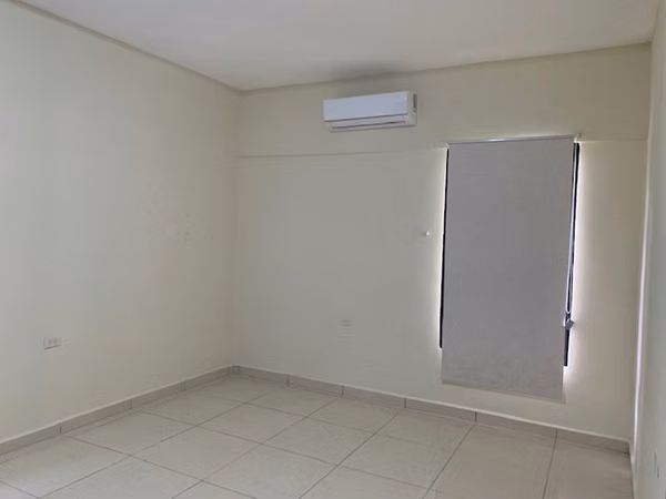 FOR RENT NICE AND COMFORTABLE FENCED HOUSE IN AQUALINA