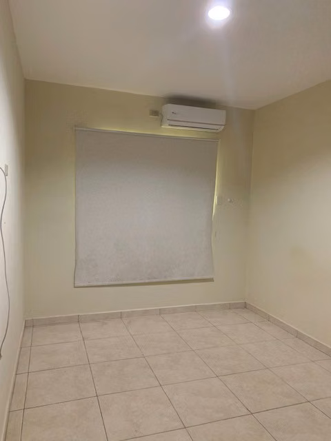 FOR RENT NICE AND COMFORTABLE FENCED HOUSE IN AQUALINA