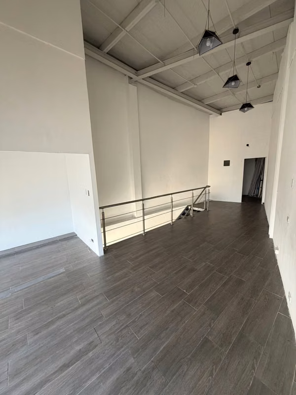 LOCAL TRADE TUMBA DEAD - 110m2