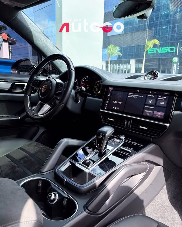 Porsche Cayenne GTS Coupe 2021