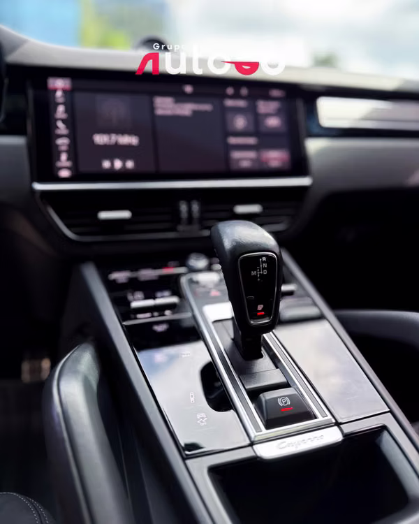 Porsche Cayenne GTS Coupe 2021