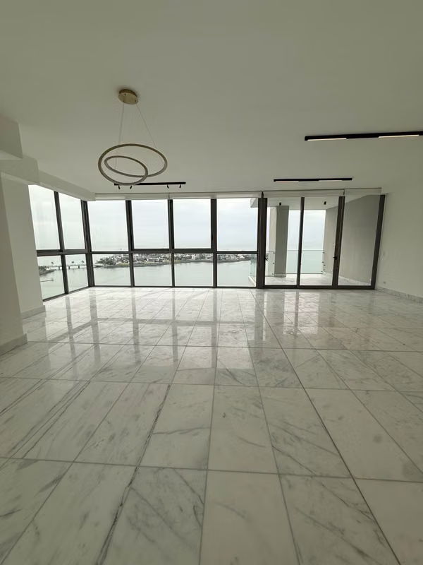 Melissa Foster Luxury rents apartment in PH SEA POINT, Punta Paitilla. MFR1922