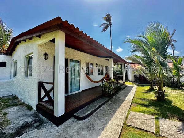 Venta - Spectacular Casa de Playa ante al Mar in Costa Arriba de Colón BDP