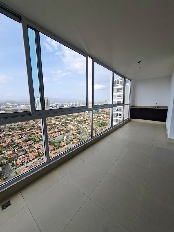 BREEZE | Brand New | US$535,000