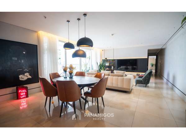 Apartamento remodelado en venta en PH Windrose