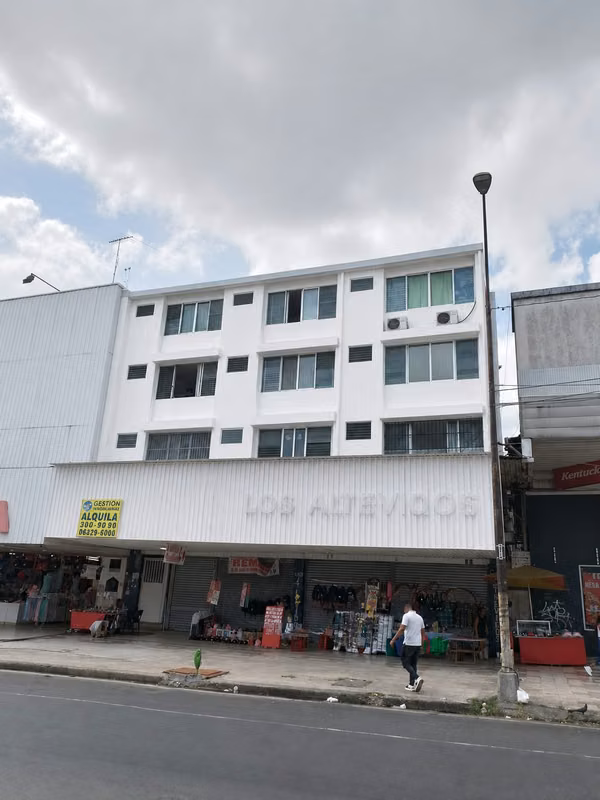 SUITABLE FOR RENT IN CALIDONIA- BUILDING PAZOS