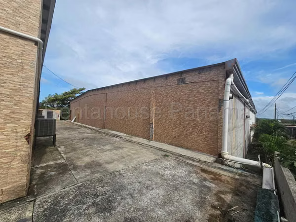 Gallery for Sale in La Chorrera BDP
