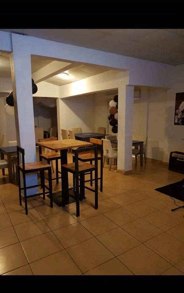 RESTAURANT / BAR / PIZZERIA - EXCELLENT LOCATION THE BEAUTIFUL CRAB VIEW