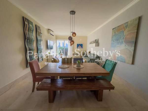 FOR SALE - 124; LUXURY IN FRONT OF THE GOLF COURSE IN THE RESERVE - 124; SANTA MARÍA