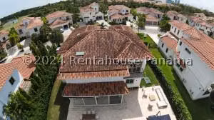 Sale of House with 1439m2 in Santa Maria PH Fairway Estate 26-3180SR