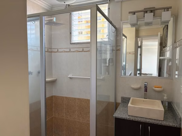 ALQUILER APARTAMENTO AMOBLADO MC GREGOR HILL CONDADO DEL REY