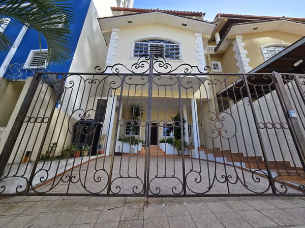 IS SOLD HOUSE IN VILLA OF THE FOUNTAINS