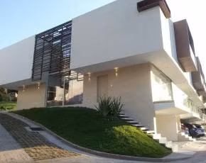 Venta de Townhouse de 359m² con 3 niveles en Clayton 22JSS7740