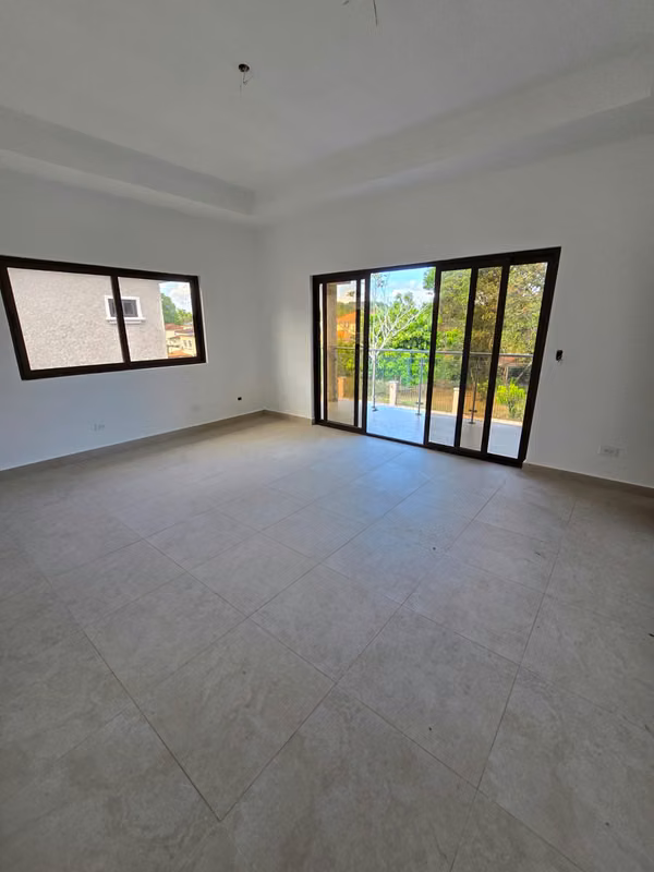 HOUSE FOR SALE CLAYTON 3,594 SF
