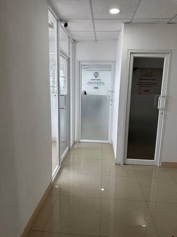 Office for sale - Tornillo Building (F & amp; F Tower)