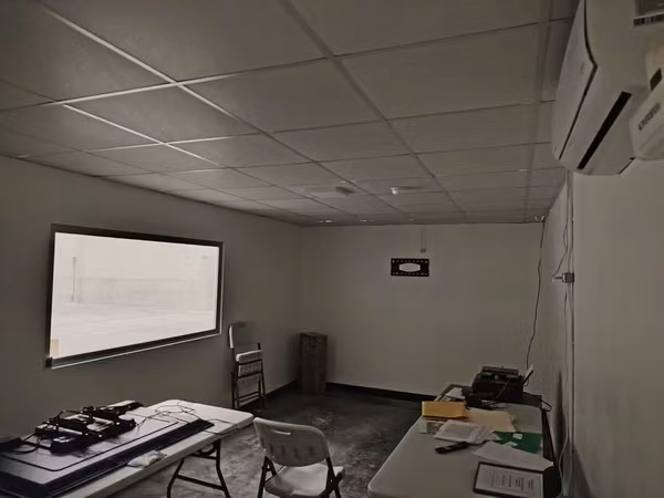 Office/warehouse rental near Costa del East