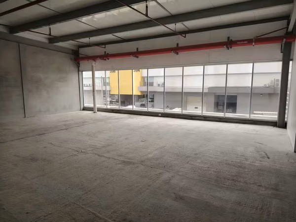 Office/warehouse rental near Costa del East