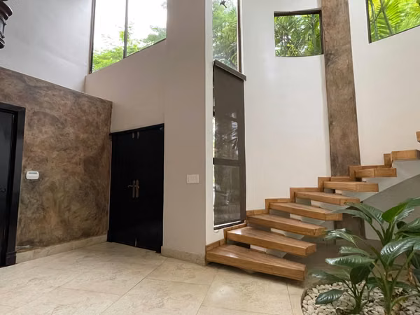 House in Albrook, near City of Knowledge, Clayton, Embassy Club, Cardenas
