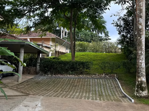 House in Albrook, near City of Knowledge, Clayton, Embassy Club, Cardenas