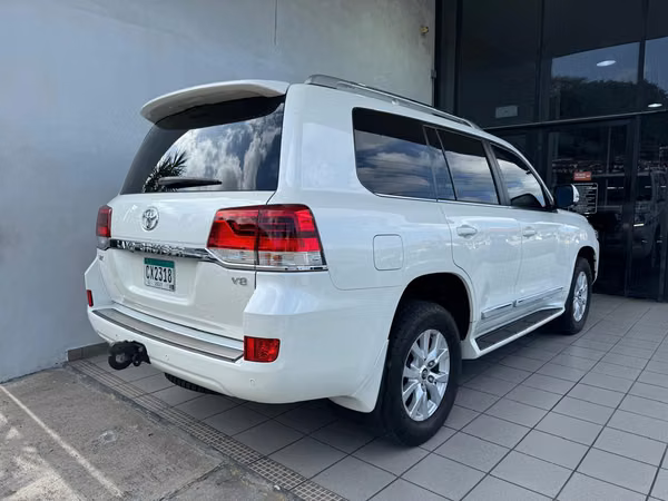 TOYOTA LAND CRUISER