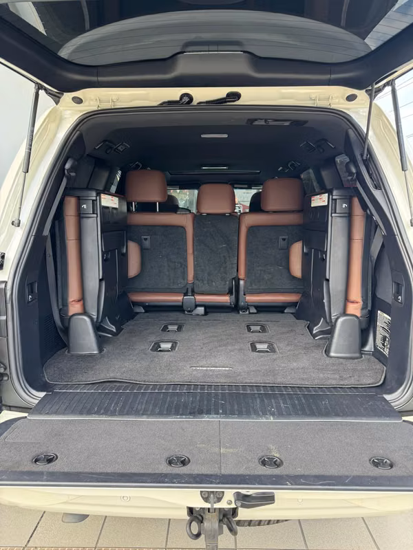 TOYOTA LAND CRUISER