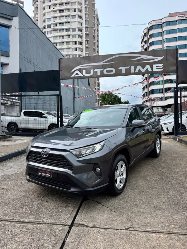 TOYOTA RAV4 2022 POCOS KMS
