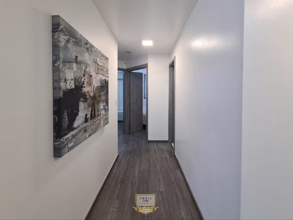 Apartment with large outdoor courtyard in Edison Park - PH Belview