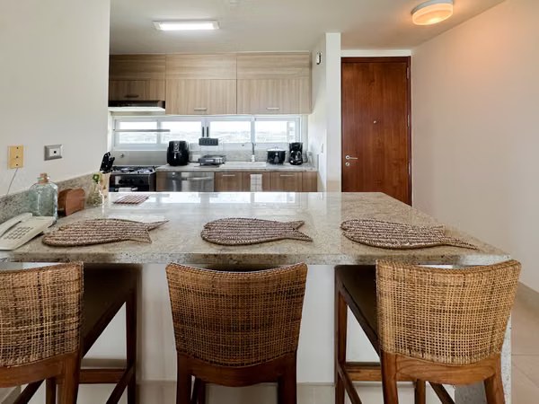 VENDO APARTAMENTO FRENTE AL MAR EN PLAYA GORGONA - PH BAHÍA - BV