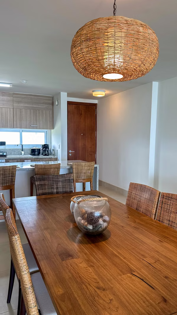 VENDO APARTAMENTO FRENTE AL MAR EN PLAYA GORGONA - PH BAHÍA - BV
