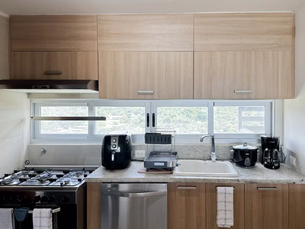 VENDO APARTAMENTO FRENTE AL MAR EN PLAYA GORGONA - PH BAHÍA - BV