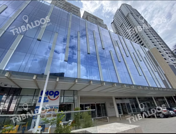 VENTA DE OFICINA EN THE TOWERS BUSINESS , Piso completo