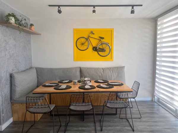 Apartment for sale in Costa del Este near DHL. Remodeled.